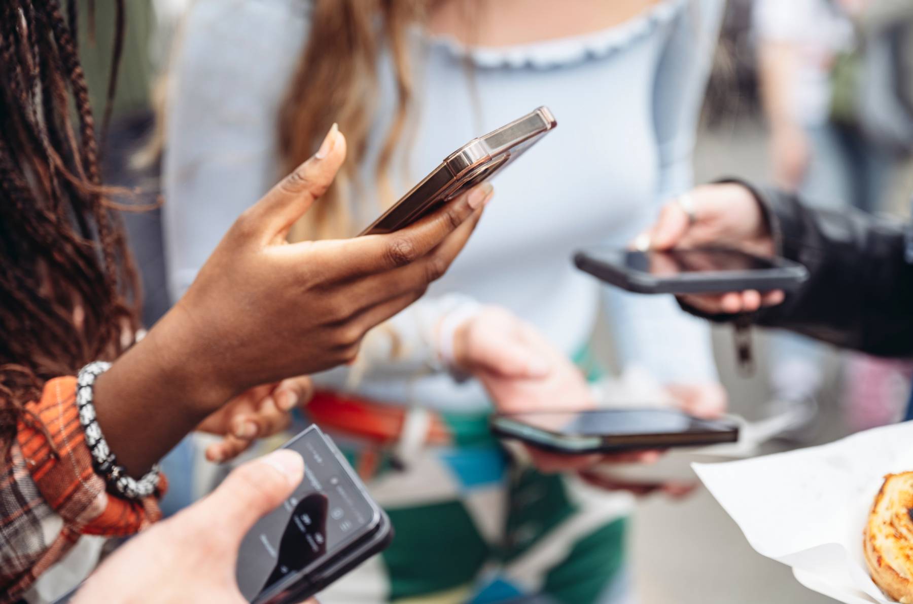 article social media